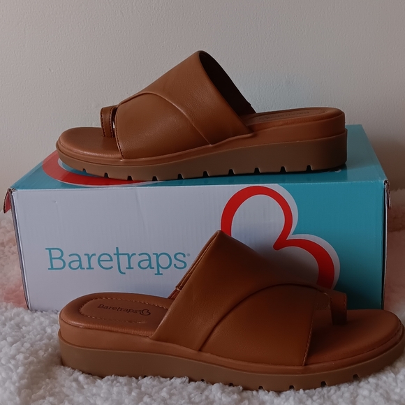 BareTraps Shoes - Baretraps Ravin Style Caramel Toe Slide Sandals. Size 8 M